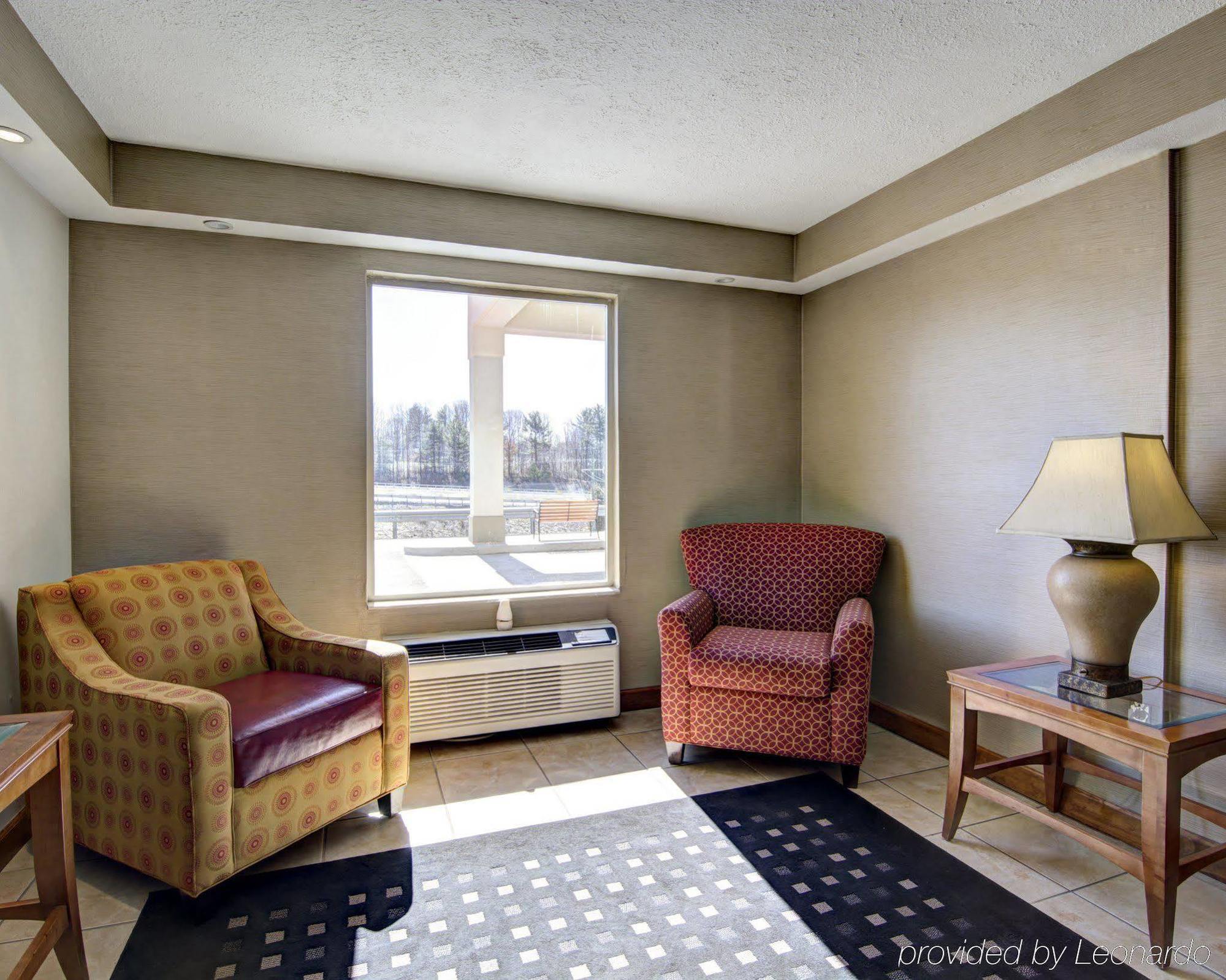 Clarion Pointe Beckley Hotel Exterior photo
